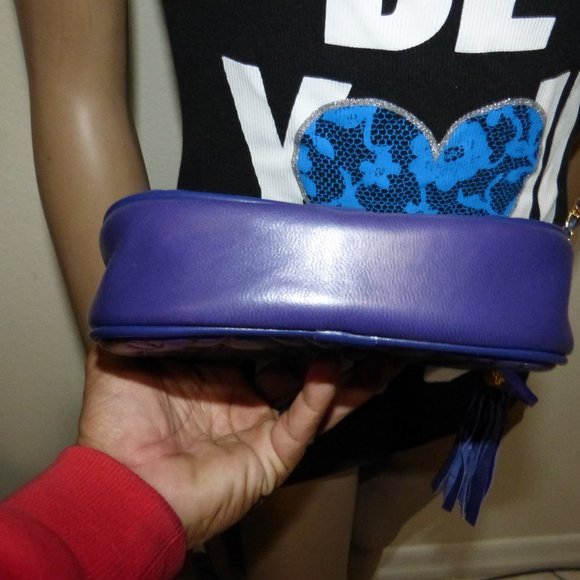 L J SIMONE QUILTED LEATHER BAG. LIKE NEW - Picture 6 of 11